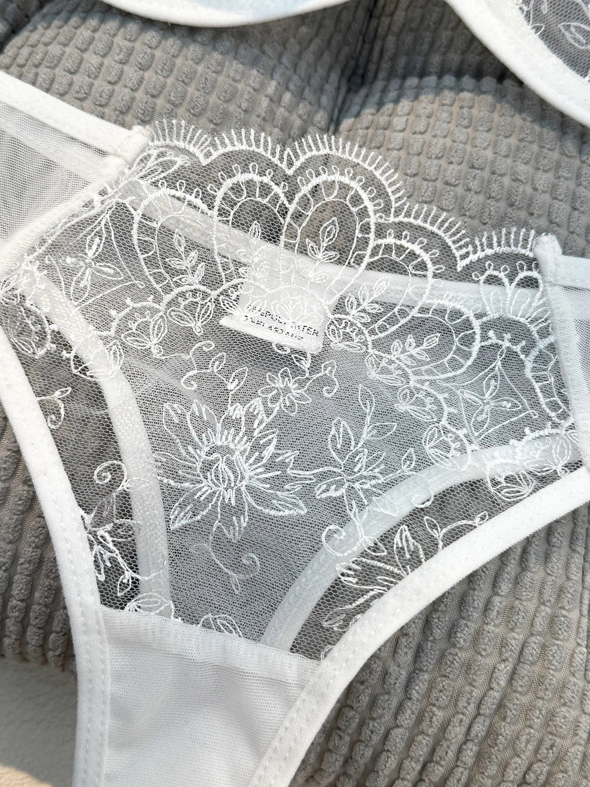 White Sexy Underwear Set, An Experience of Daily Intimate Life That Is Both Pure and Exudes Allure ZA824057